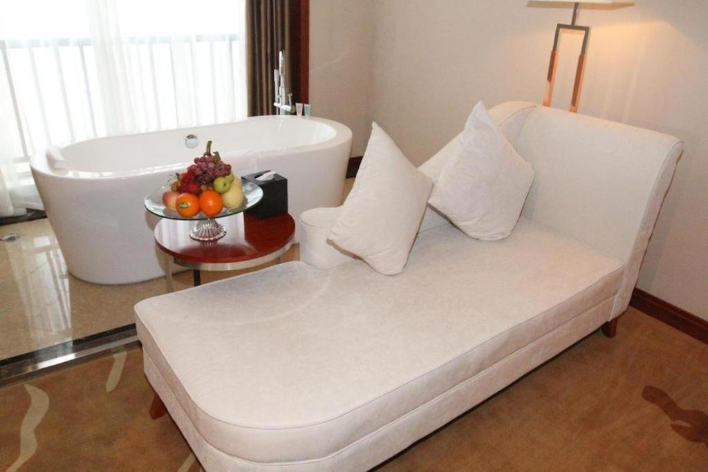 Grand Metropark Hotel Shangqiu Экстерьер фото